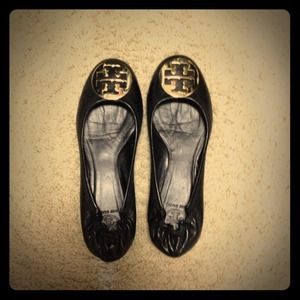 Tory Burch Reva Flats size 9.