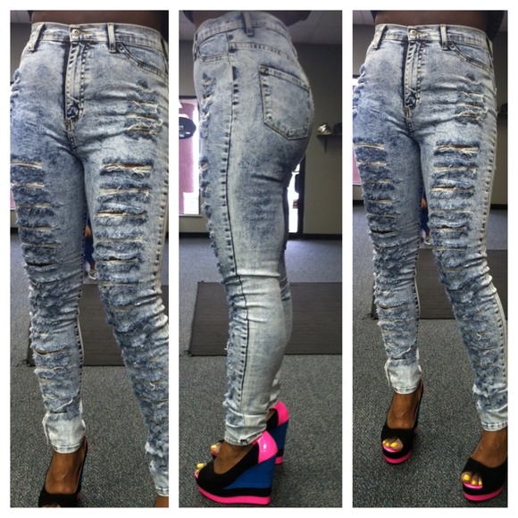 Bundled jeans and lips shirt for allhairstyles4u