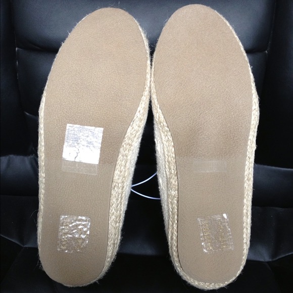 Forever21 white flats - Picture 3 of 4