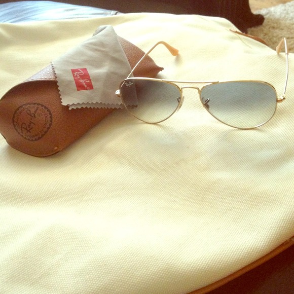 Authentic Ray-Ban aviators gold w/blue gradient.