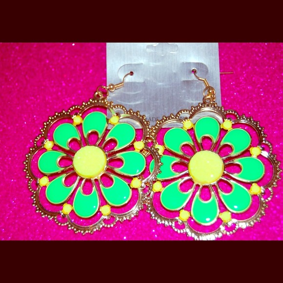 Lime Green/Yellow/Gold Daisy Dangle Earrings