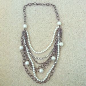 Chain and pearl necklace
