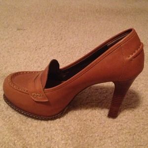 Banana Republic Shoes - Banana Republic leather shoe Banana Republic Shoes - Banana Republic leather shoe