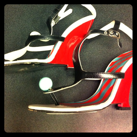 👠Versus👠black leather Sandals with Red Heel