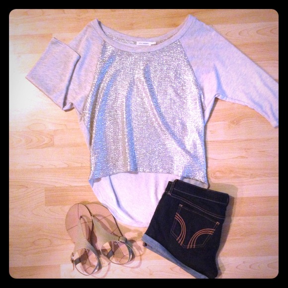 SOLD!✋Sparkly high low sweater ✨