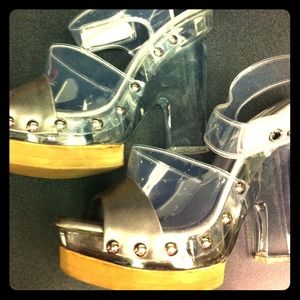 💗Prada💗 Retro Style Clear& Silver Platforms