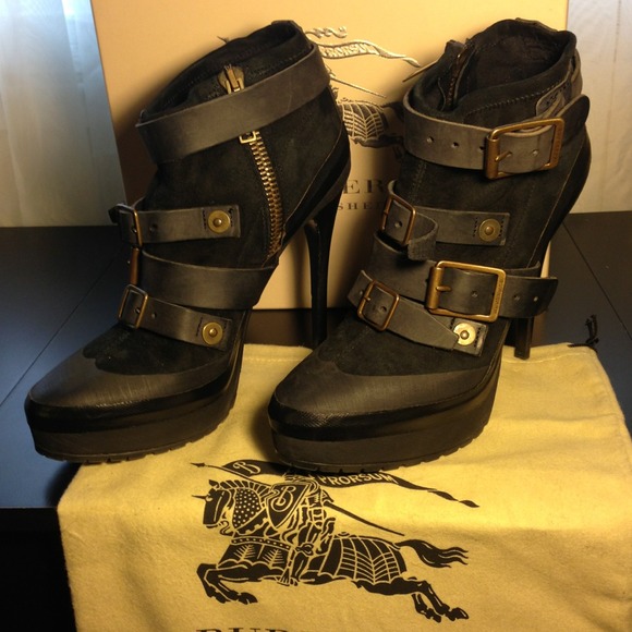 Burberry Buckled Aviator Ankle Boots Size 39