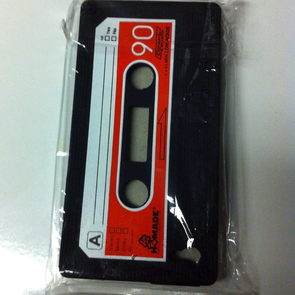 🌺BN iPhone 4/4s Black Cassette Case🌺