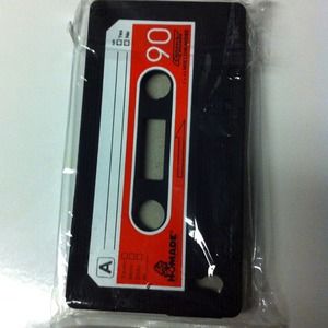 🌺BN iPhone 4/4s Black Cassette Case🌺