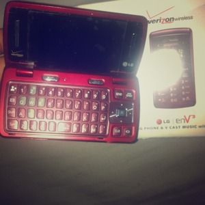 *still for sale* Verizon flip phone with box