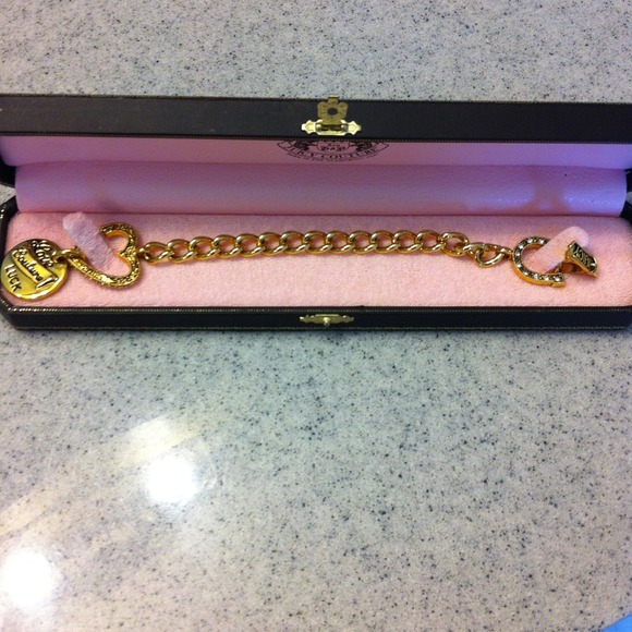 💢💢SOLD💢💢Juicy couture gold tone bracelet