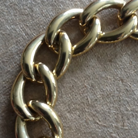 Gold Statement Necklace! Beautiful! Great quality! - Picture 3 of 4