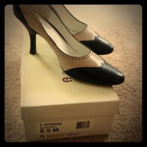 Etienne Aigner pumps