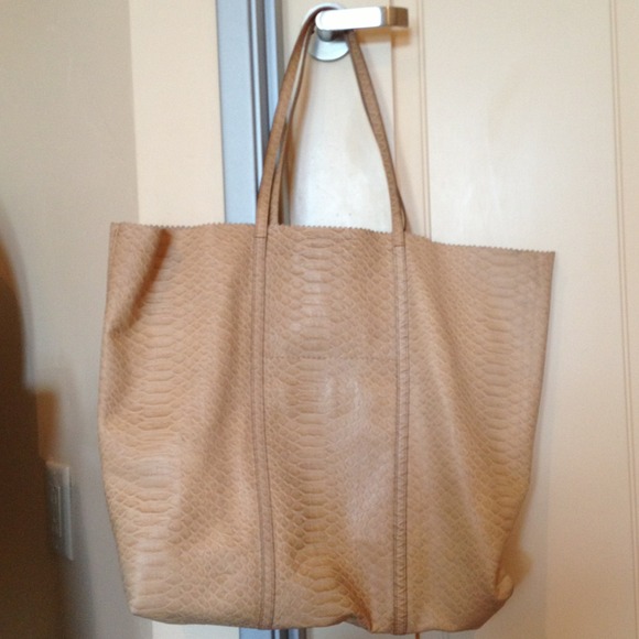 Tan Leather Banana Republic Tote or Large Purse - Picture 2 of 4