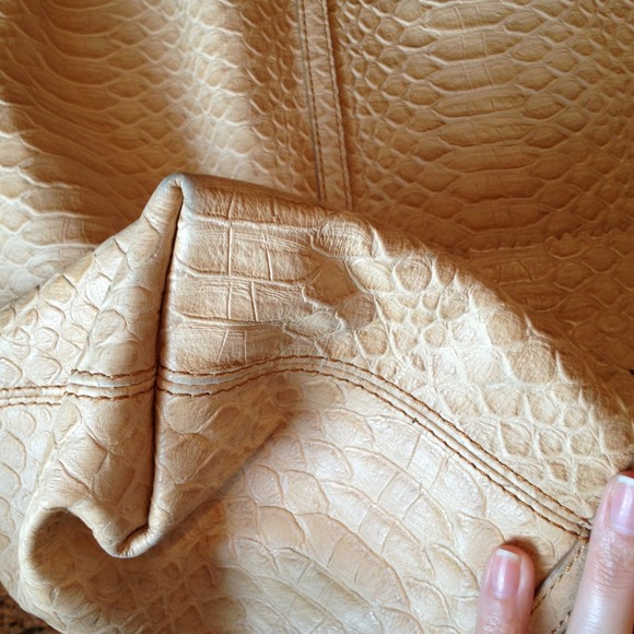 Tan Leather Banana Republic Tote or Large Purse - Picture 4 of 4