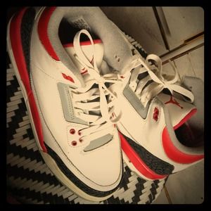 Jordan Firered 3s Size 6Y
