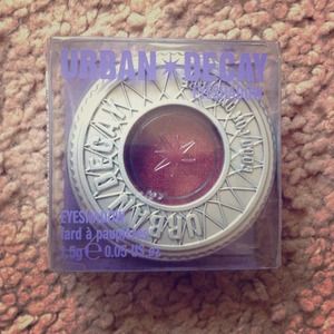 Urban Decay Eyeshadow Gash