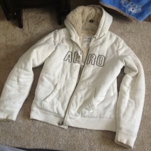 BUNDLE White zip up with faux fur lining!