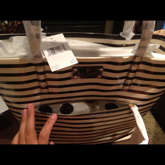 ITEM SOLD ON eBAY--Kate Spade Bon Shopper Stripe - Picture 2 of 4