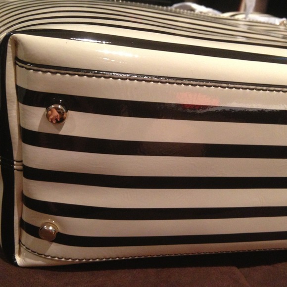 ITEM SOLD ON eBAY--Kate Spade Bon Shopper Stripe - Picture 3 of 4