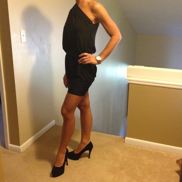 Black one shoulder dress - Picture 4 of 4