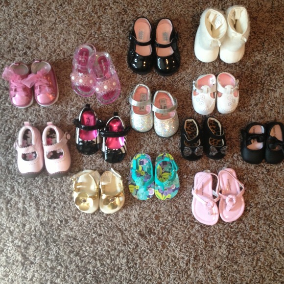 BABY GIRL SHOES!!! 13 pairs of baby girl shoes!