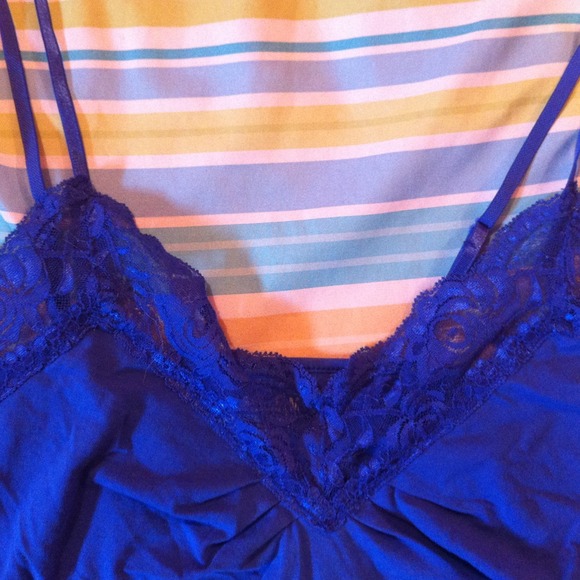 Top - Picture 2 of 2