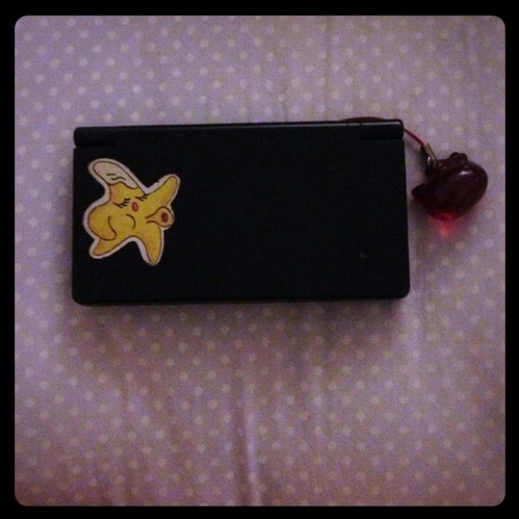 🚫SOLD🚫Black DSi w/ stylus! Great condition!