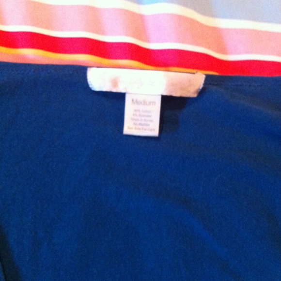 Dark blue top💙 - Picture 2 of 2