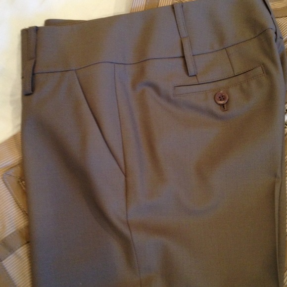 Laundry Shelli Segal. Capri Dress Slacks - Picture 2 of 4