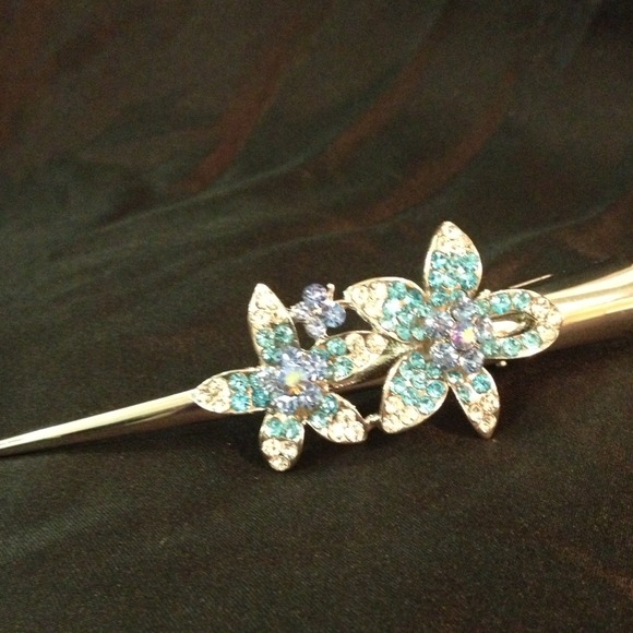 Flower hair clip