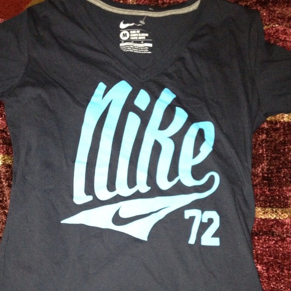 NIKE Black and blue t shirt