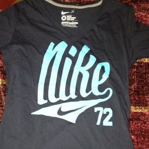 NIKE Black and blue t shirt