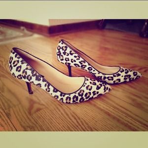 Ann Taylor Perfect Leopard Haircalf Kitten Heel