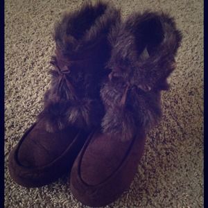 Comfy brown SLIPPERS
