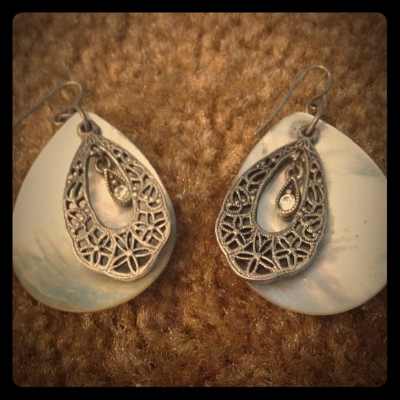 Shell earrings