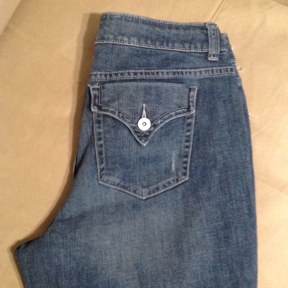 Vera Wang Capris