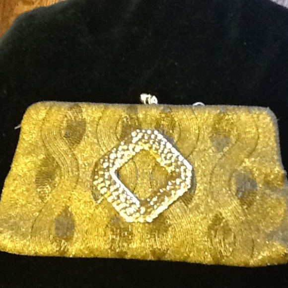 VINTAGE HAND BEADED OLIVE CLUTCH