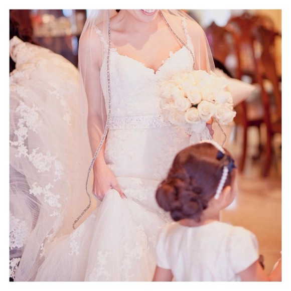 Wedding veil with wedding crystal belt
