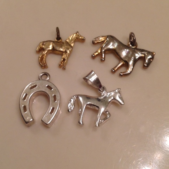 Small horse charms