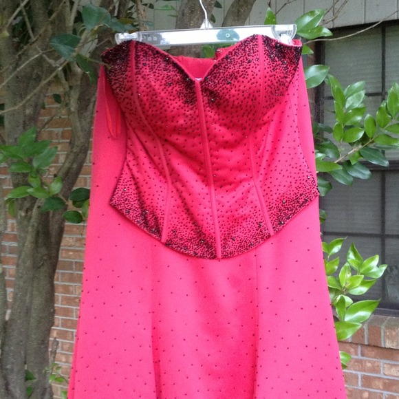 Beautiful red two piece full length dress!
