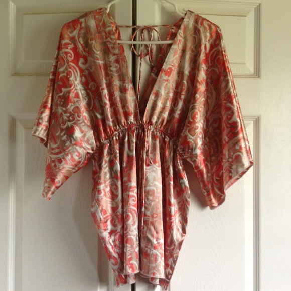 Pink and coral kimono top with bronze/white design