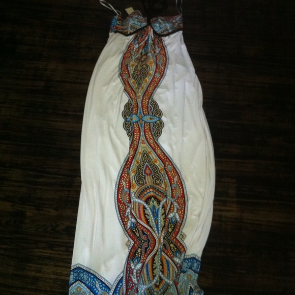 SOLD IN BUNDLE Arden B Maxi Dress - Picture 3 of 3