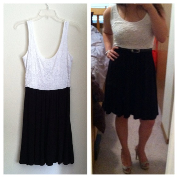 SOLD in bundle. Guess fun spring/summer dress! - Picture 2 of 3
