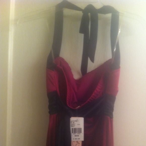 Burgundy dress - Picture 2 of 3