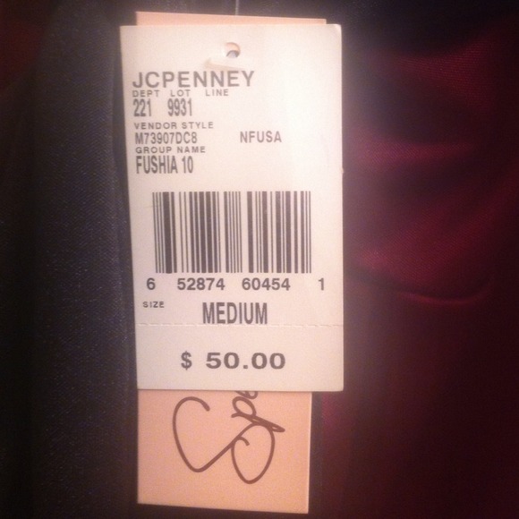 Burgundy dress - Picture 3 of 3