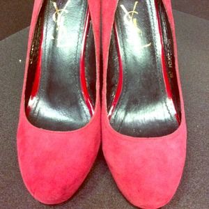 👠Red Yves St. Laurent platform Pumps💋