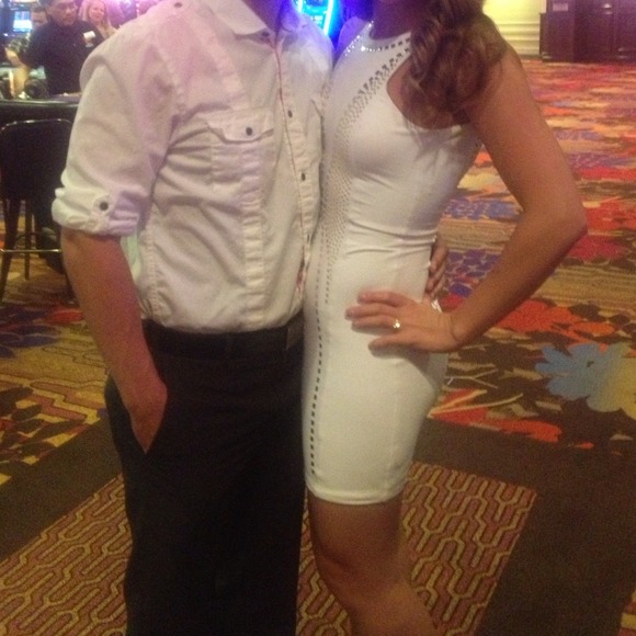 BEBE .like new. White dress - Picture 4 of 4