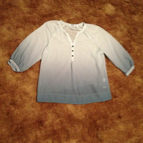 New York & Co. Sheer Ombre Henley (Size S)