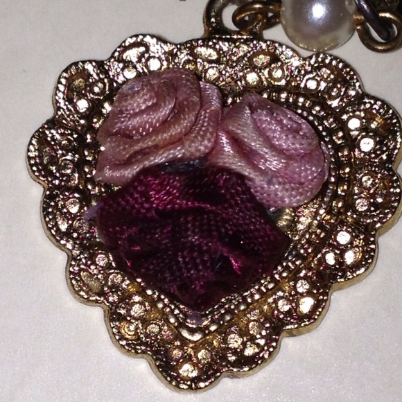 📢Host pick 📢 Heart necklace - Picture 2 of 4